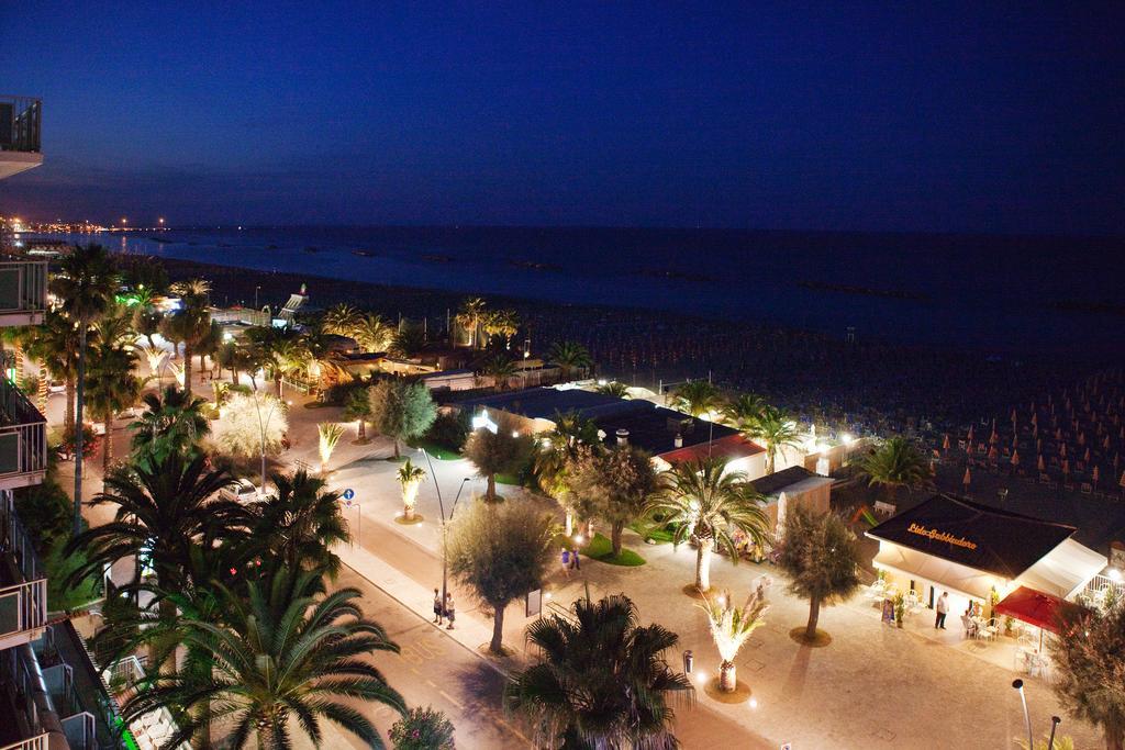 Hotel Continental San Benedetto del Tronto Zimmer foto